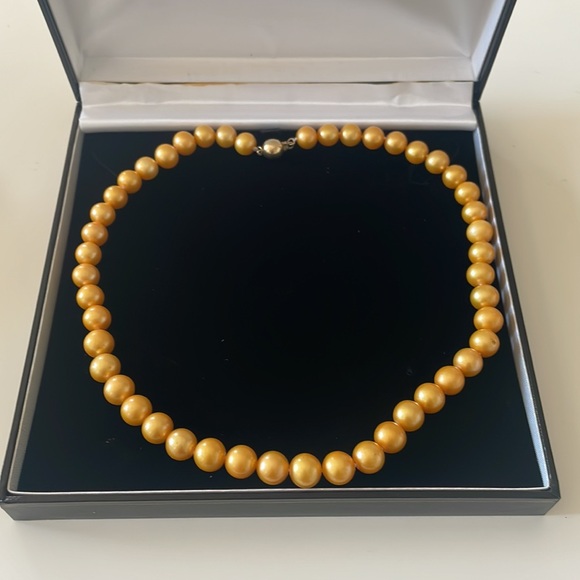 Gold South Sea Pearl Necklace 9mm 14K Gold Hallmark - Picture 8 of 12